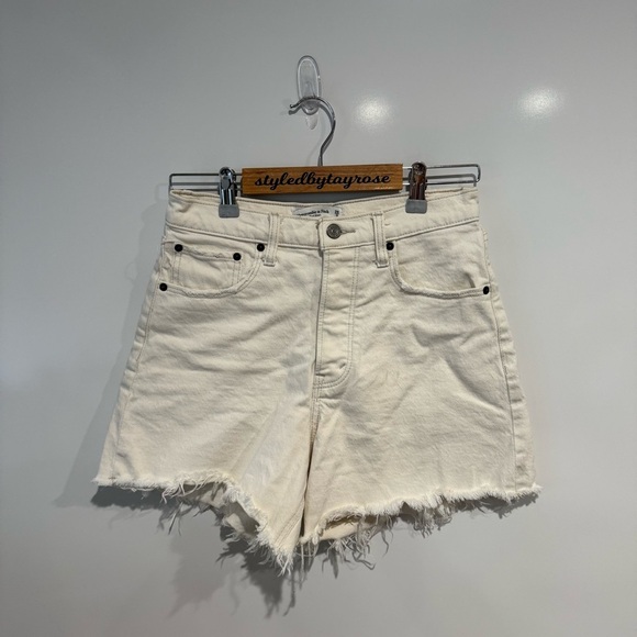 Abercrombie & Fitch Dad Denim Short Cream White - Picture 4 of 6